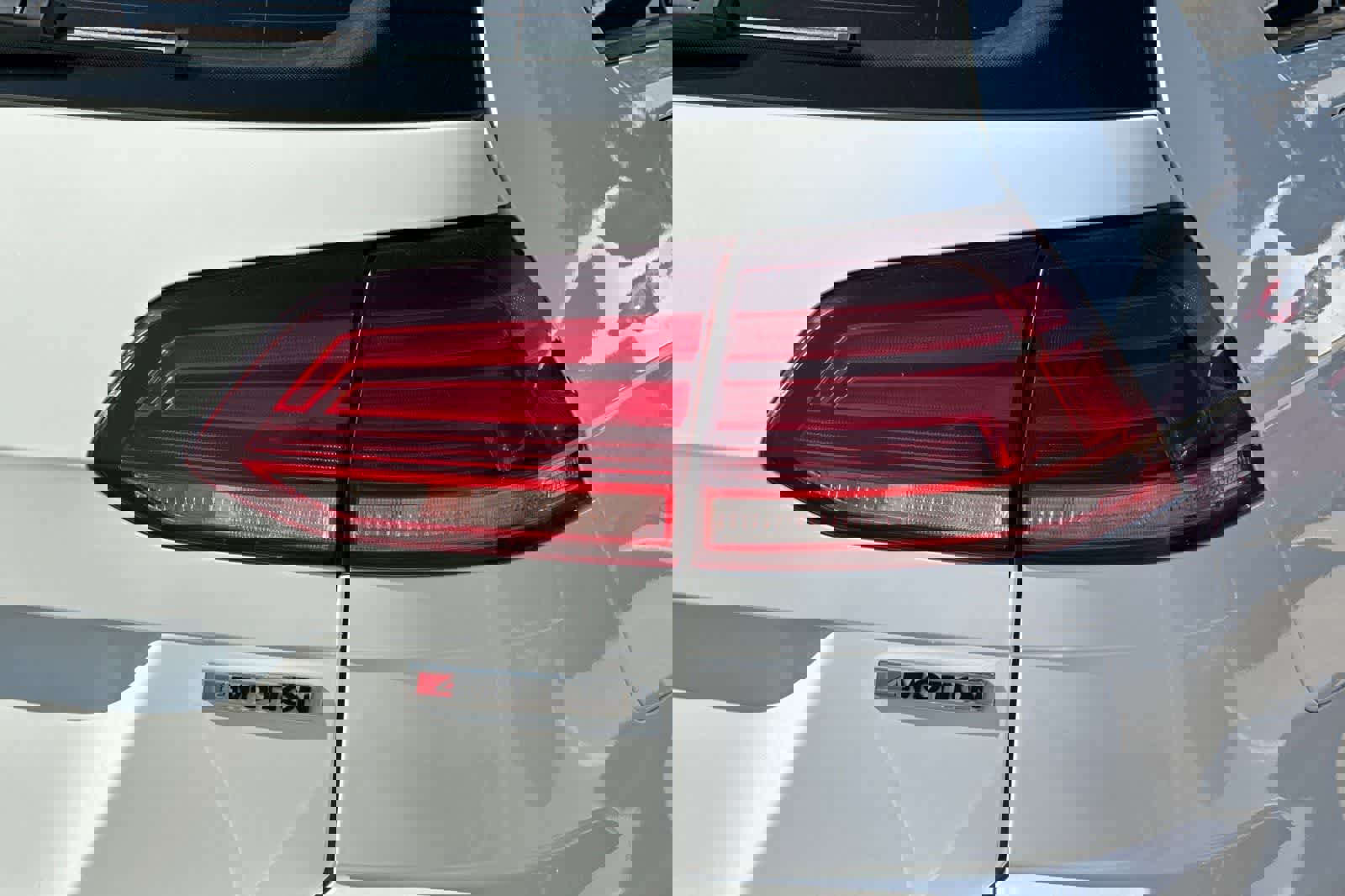 Used 2019 Volkswagen Golf S image 34