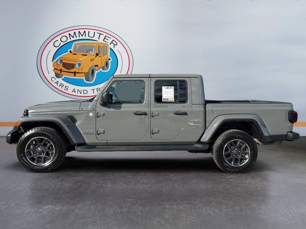 Used 2021 Jeep Gladiator Overland image 2