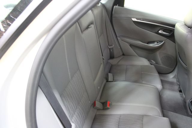 Used 2018 Chevrolet Impala LS FWD image 9