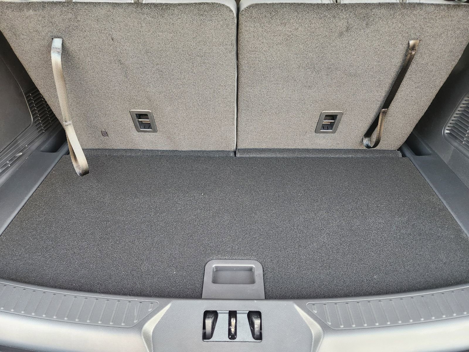 New 2026 Ford Explorer Active RWD image 27
