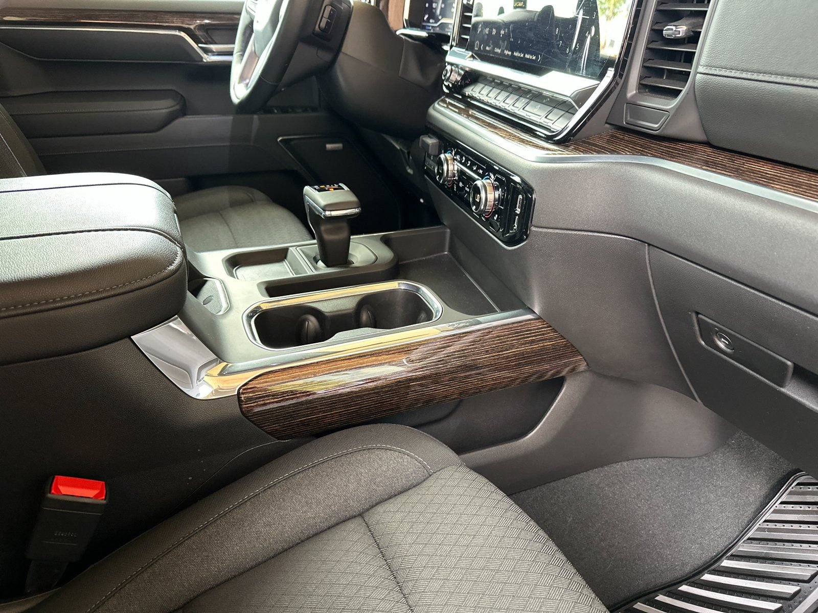 New 2025 GMC Sierra 1500 Elevation w/ Preferred Package AWD/4WD image 15