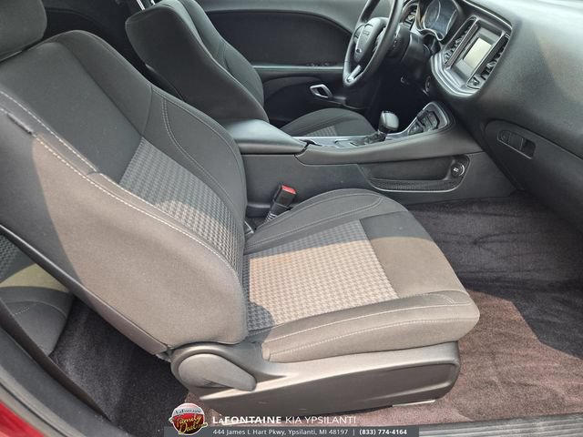 Used 2017 Dodge Challenger R/T w/ Cold Weather Group RWD image 27