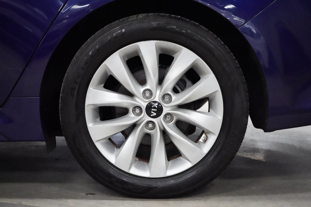Used 2017 Kia Optima LX FWD image 35