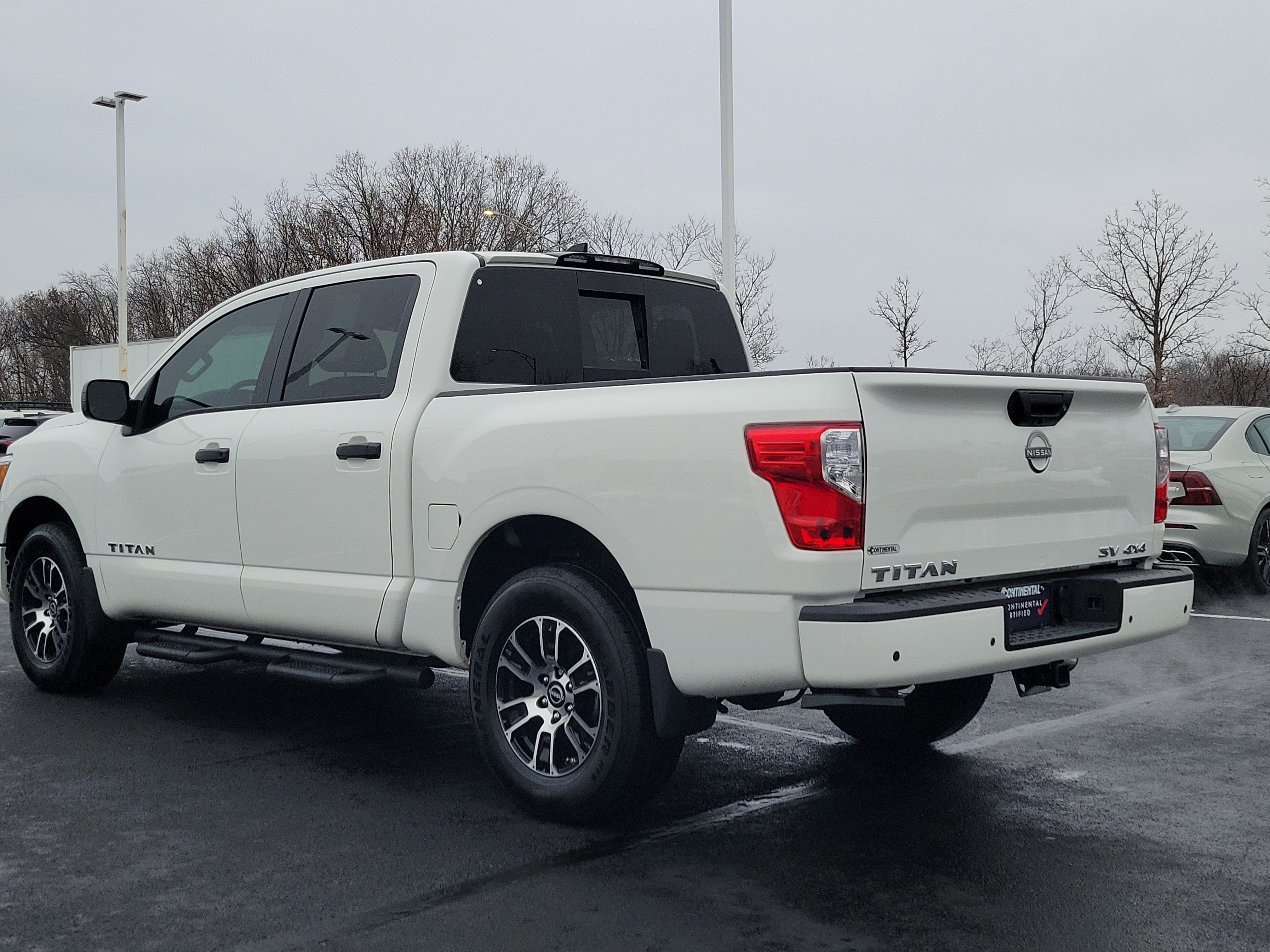 Used 2023 Nissan Titan SV w/ Accessory Utility Package image 4