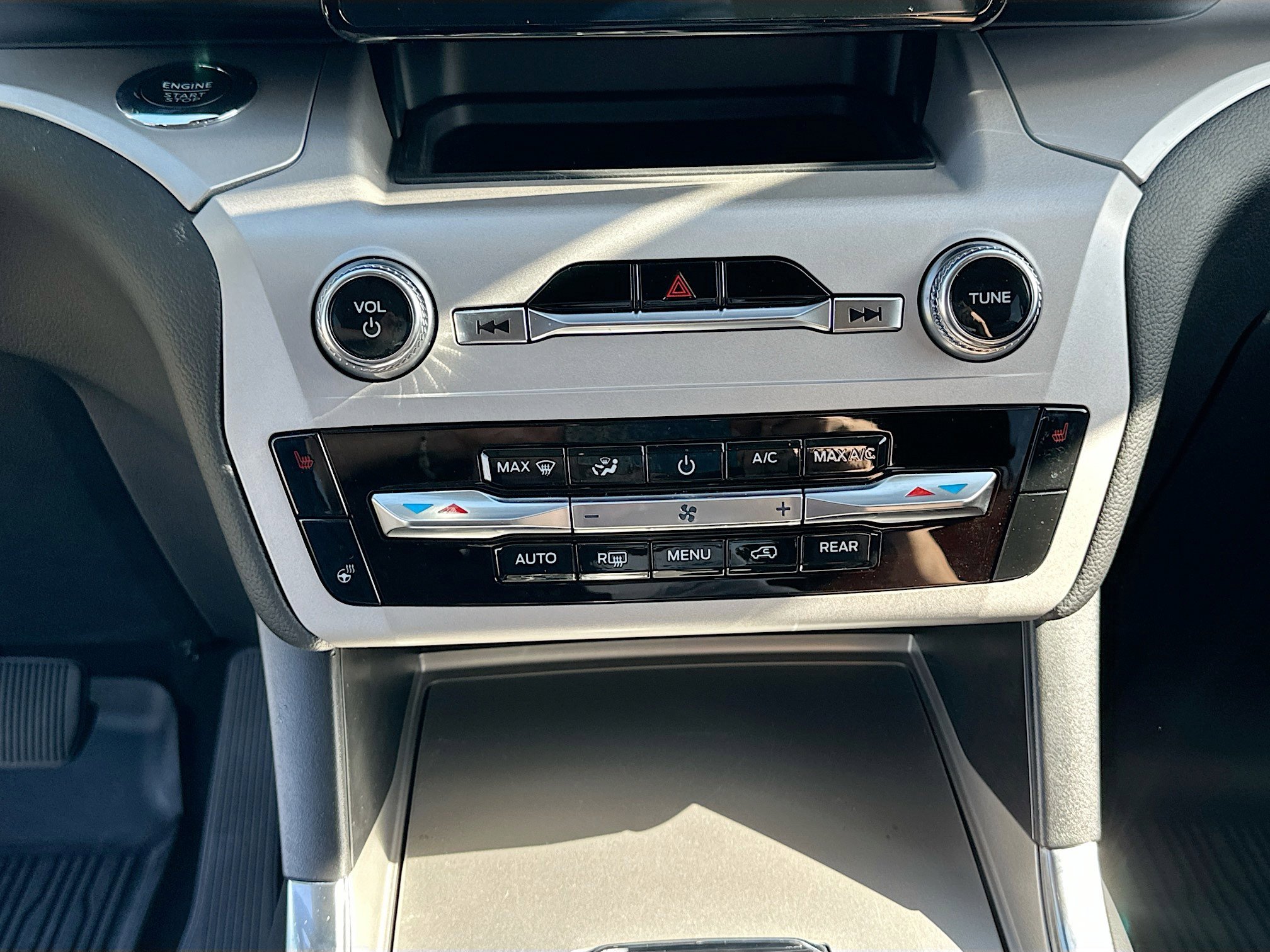 Certified 2023 Ford Explorer XLT w/ Equipment Group 202A image 15