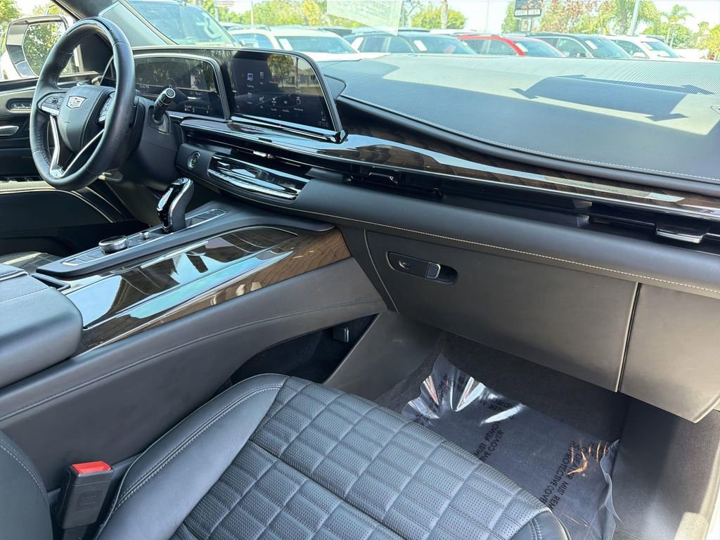 Used 2023 Cadillac Escalade Sport Platinum w/ LPO, ONYX Package image 35