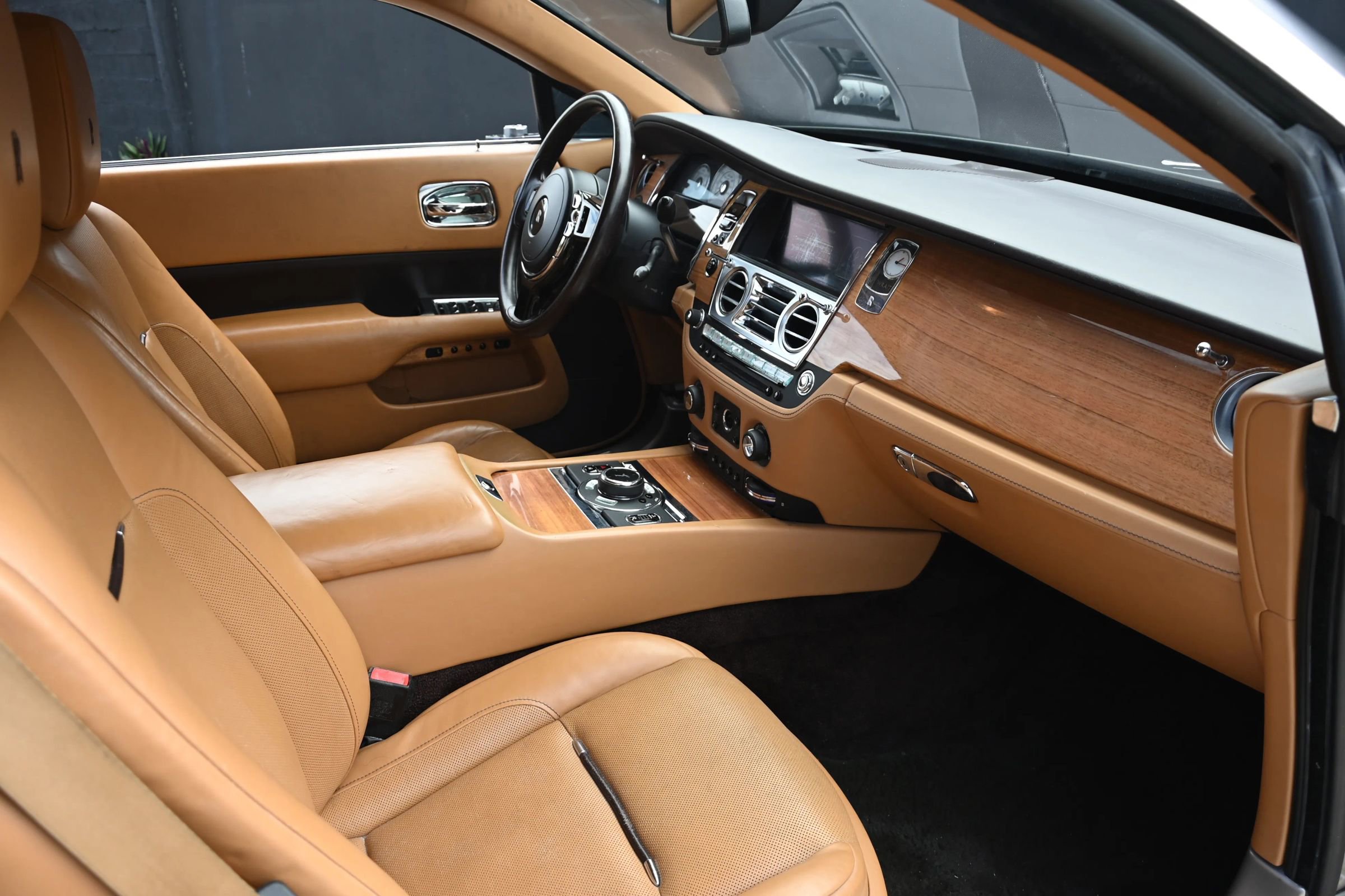 Used 2018 Rolls-Royce Wraith RWD image 16