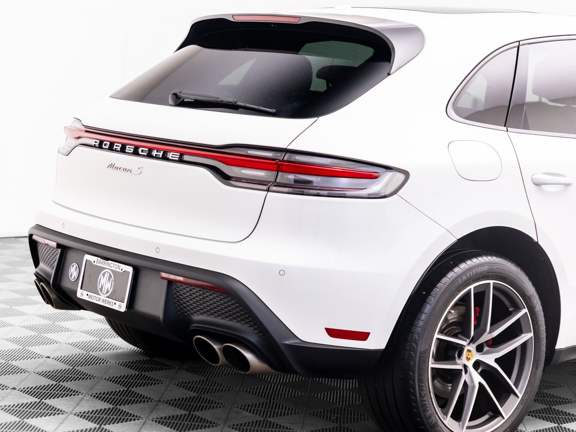 Used 2023 Porsche Macan S AWD/4WD image 33