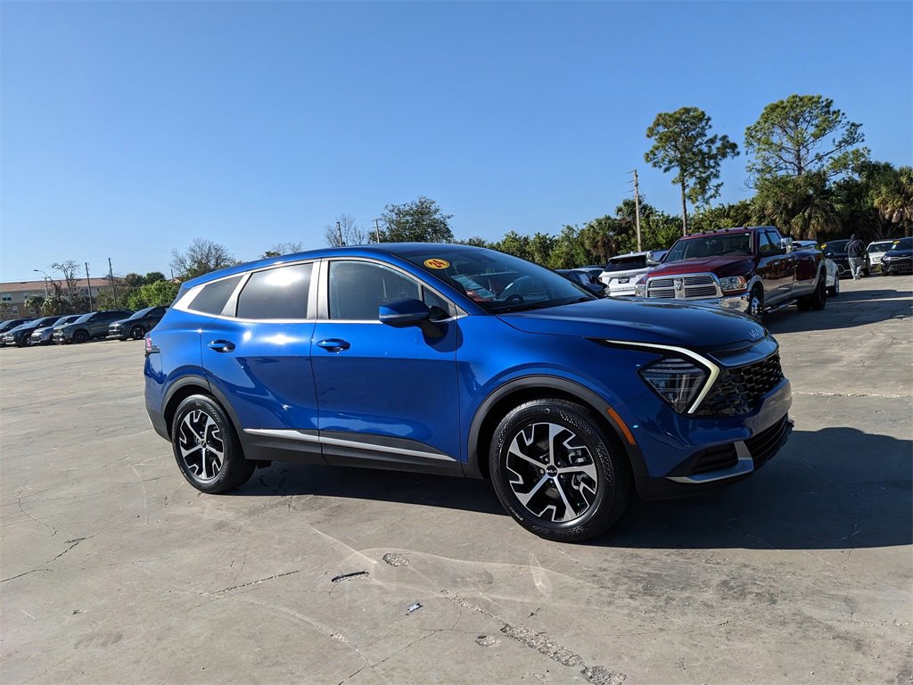 Certified 2024 Kia Sportage EX image 2