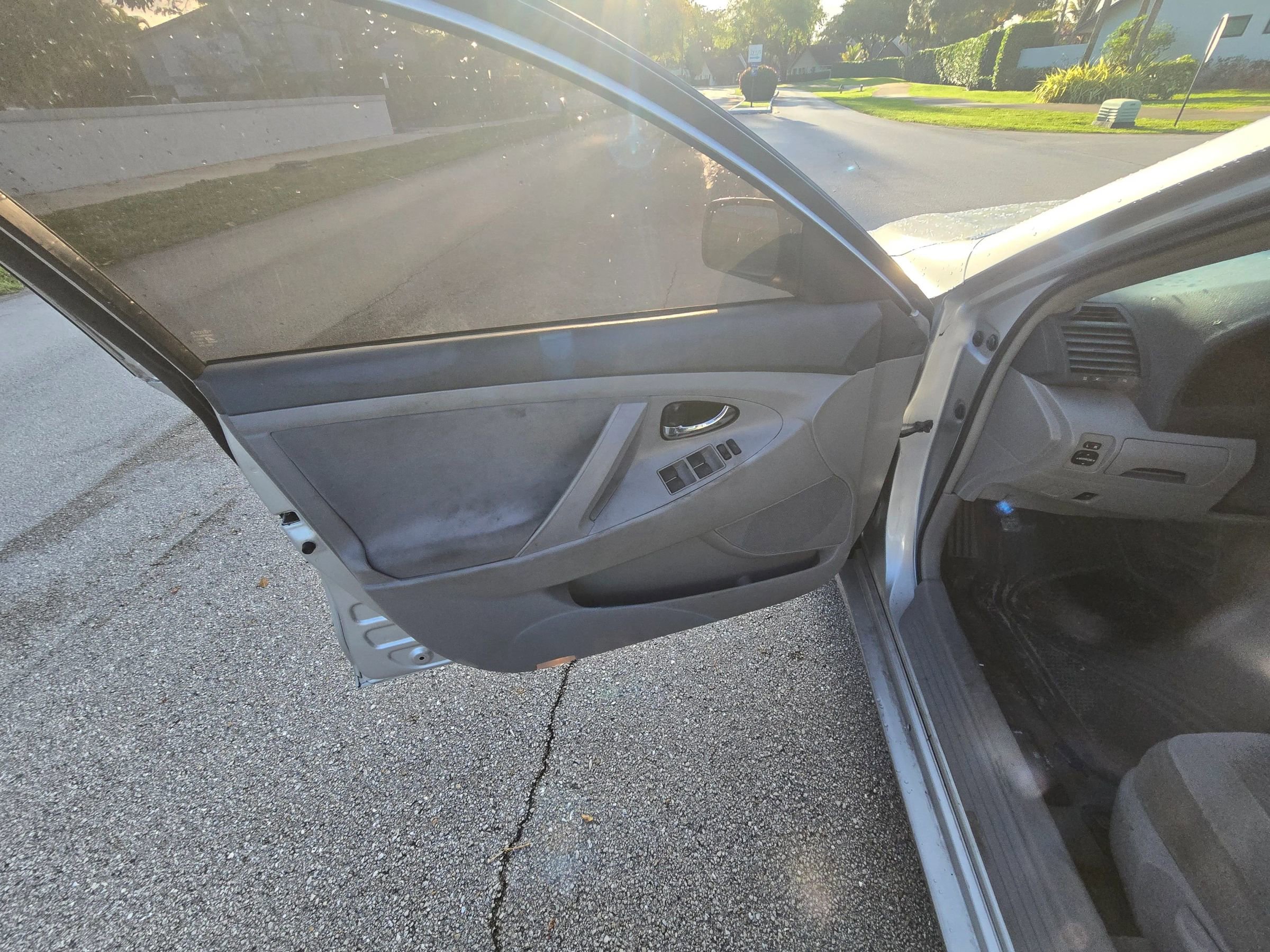 Used 2011 Toyota Camry FWD image 21