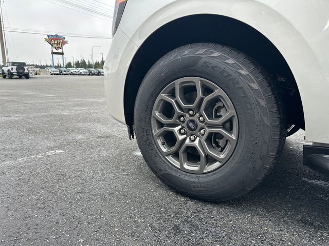 New 2025 Ford Expedition Active image 28