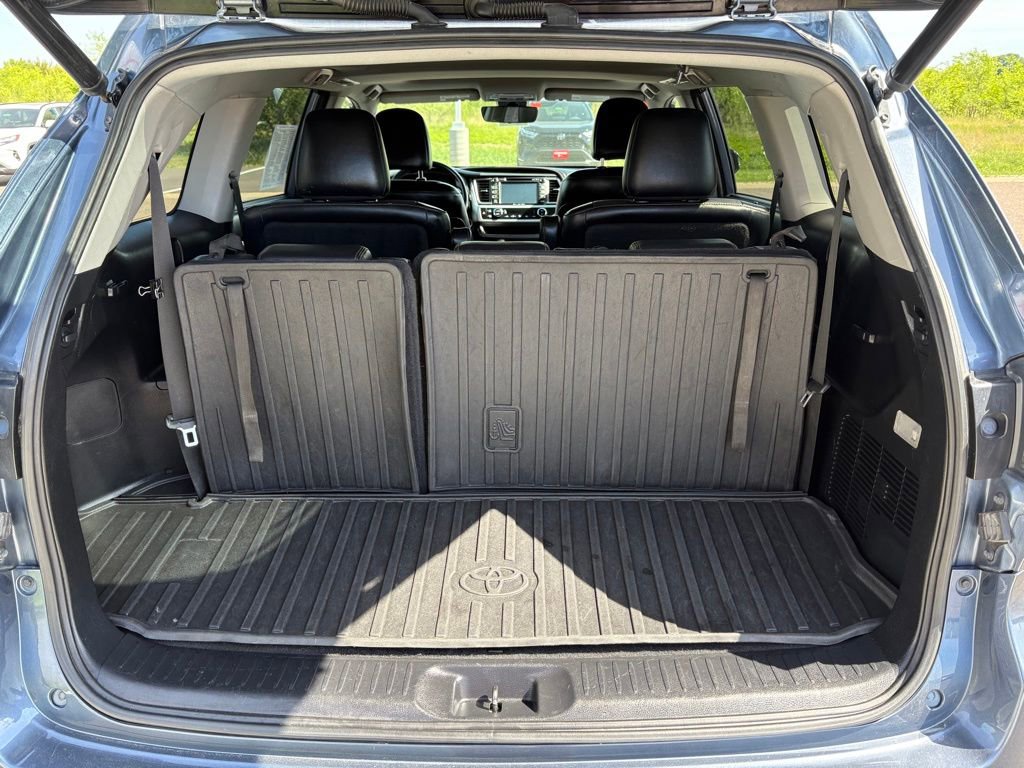 Used 2018 Toyota Highlander Limited AWD/4WD image 5