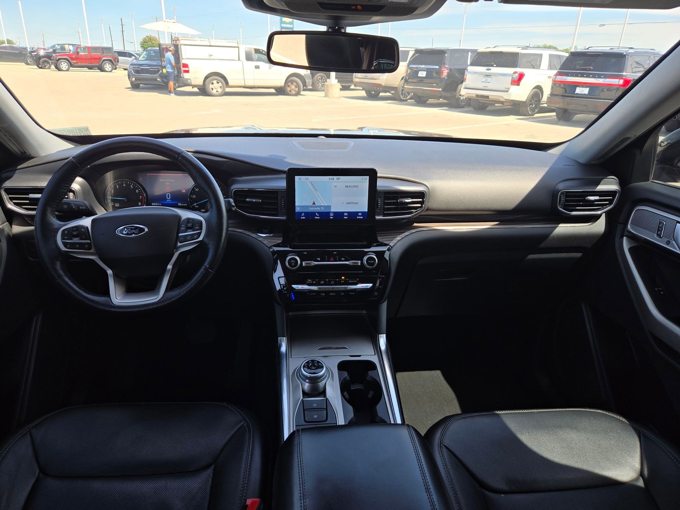 Used 2022 Ford Explorer Limited w/ Equipment Group 301A AWD/4WD image 16