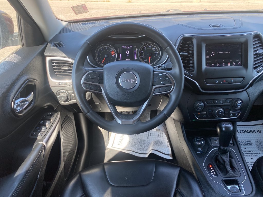 Used 2021 Jeep Cherokee Latitude Plus AWD/4WD image 14