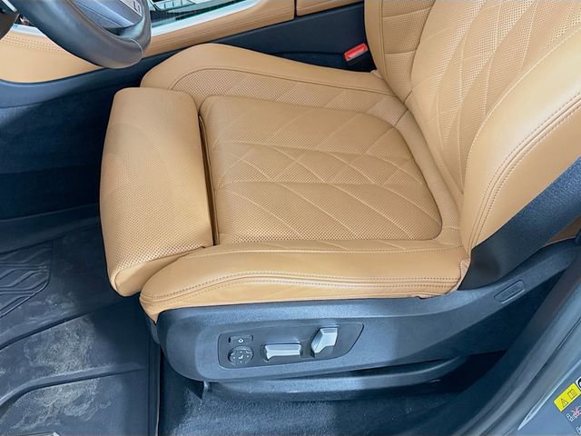 Used 2025 BMW X5 xDrive50e w/ M Sport Package image 19