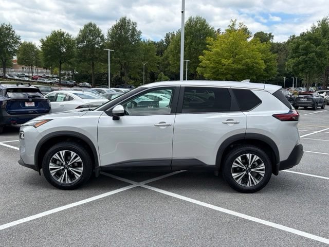 Used 2023 Nissan Rogue SV AWD/4WD image 4
