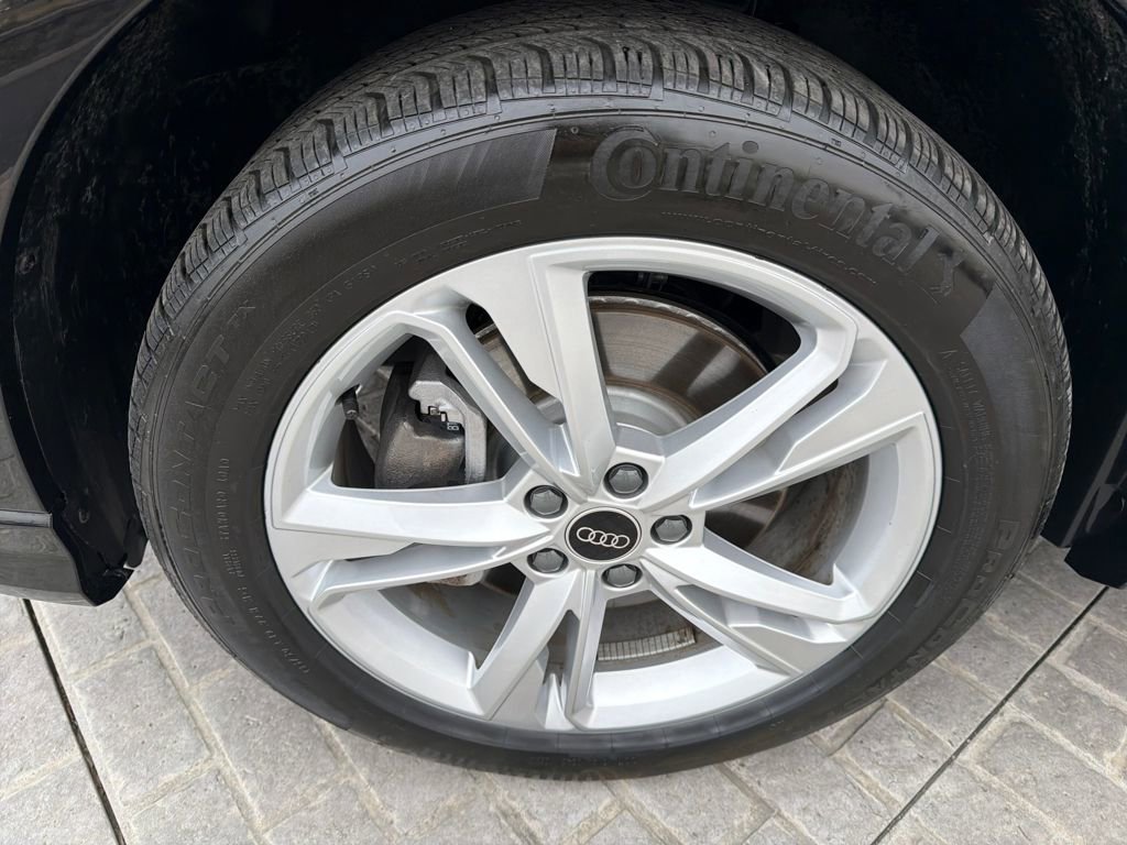 Used 2024 Audi Q3 2.0T Premium w/ Convenience Package image 26