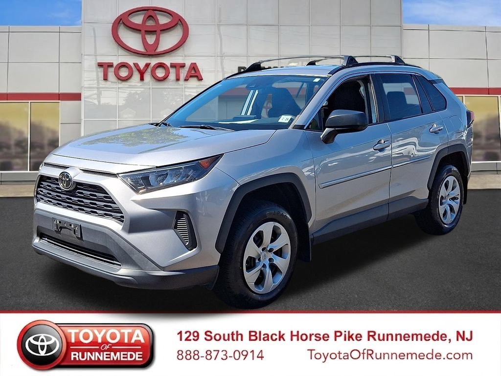 Certified 2021 Toyota RAV4 LE AWD/4WD image 3