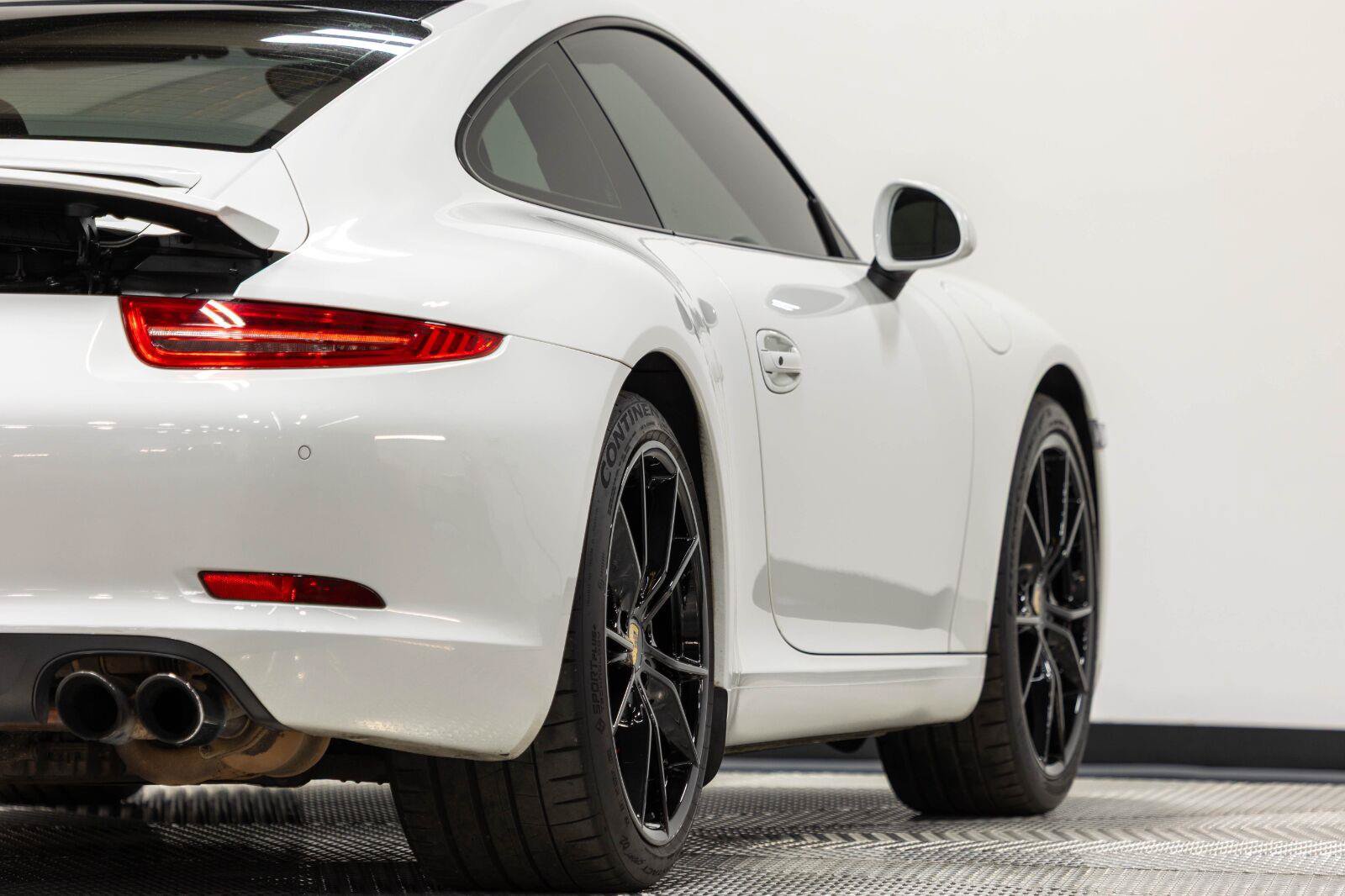 Used 2013 Porsche 911 Carrera RWD image 21