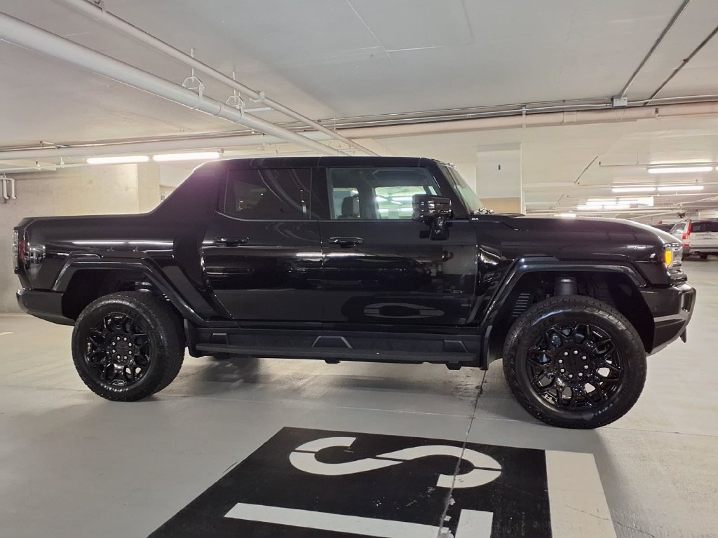 New 2026 GMC Hummer EV 4x4 Crew Cab w/ LPO, Dark Essentials Package image 4