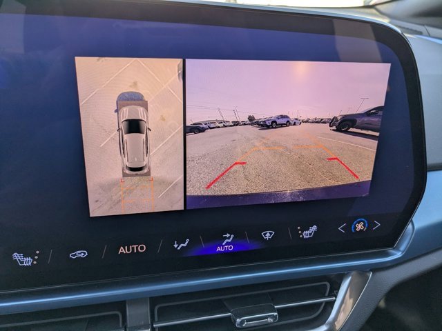 Used 2024 Chevrolet Equinox EV LT w/ LPO, Active Package image 19