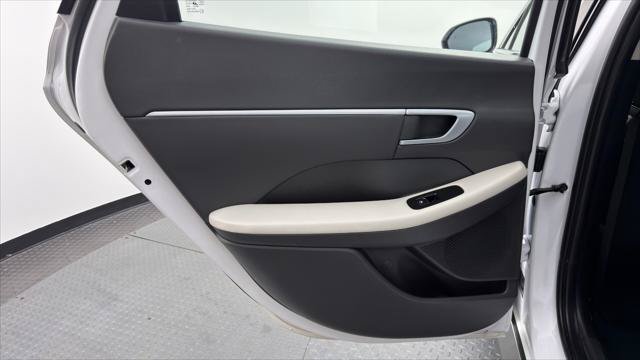 Used 2025 Hyundai Sonata SEL FWD image 16