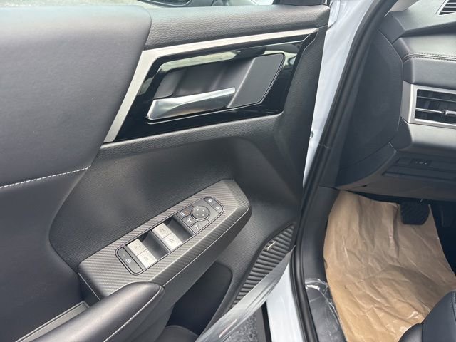 New 2025 Mitsubishi Outlander SE AWD/4WD image 13