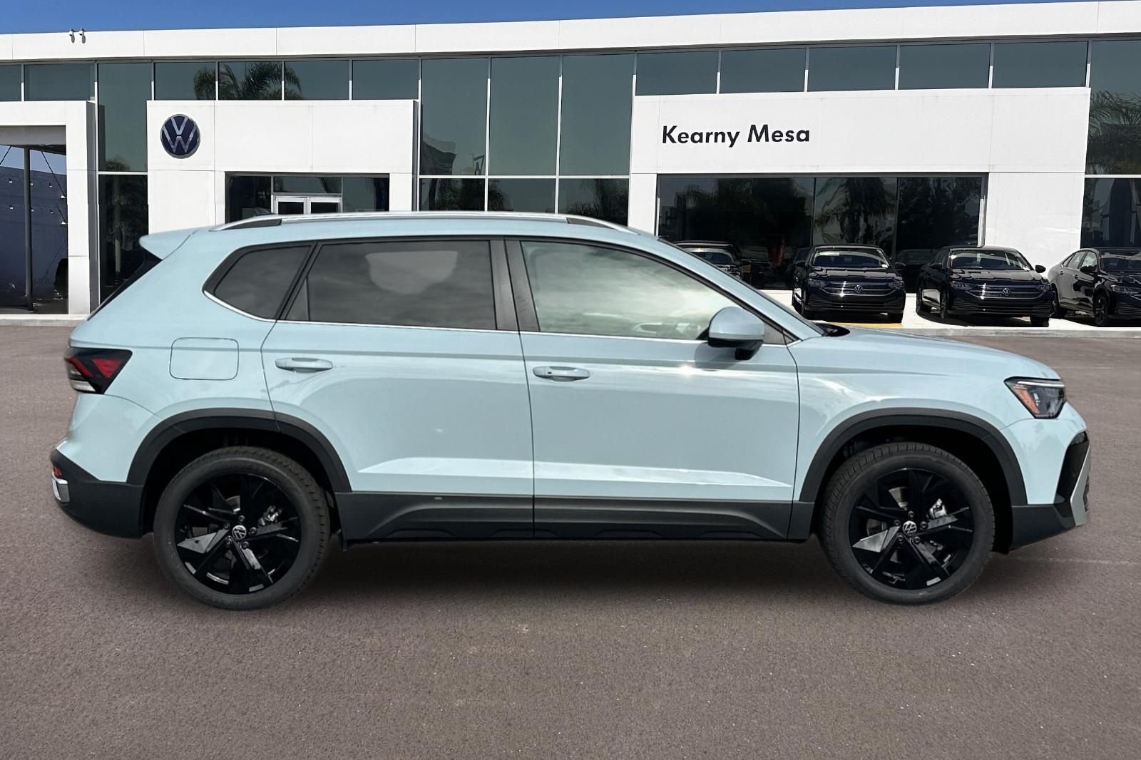 New 2026 Volkswagen Taos SE FWD image 3