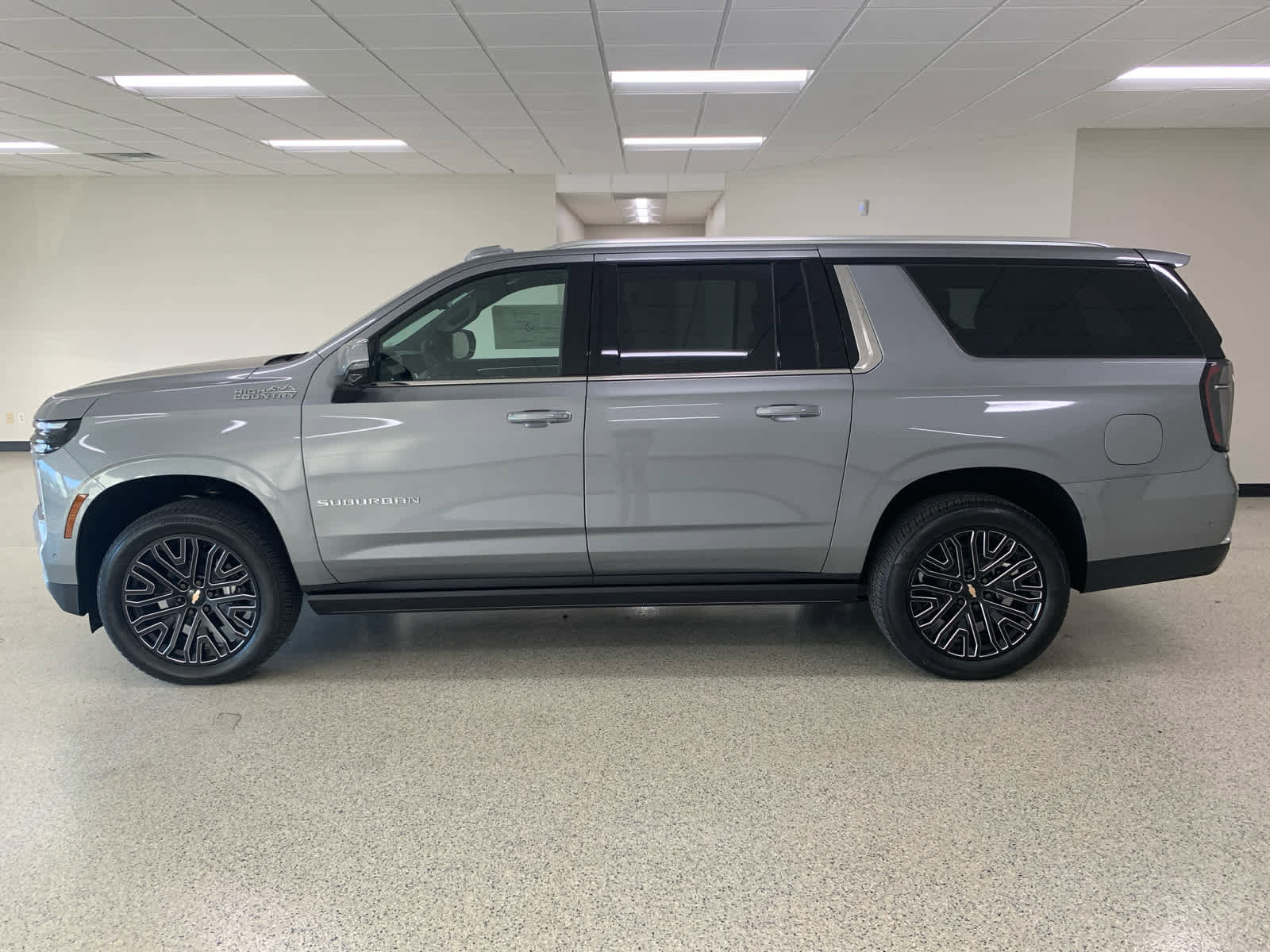 New 2026 Chevrolet Suburban High Country w/ LPO, Illumination Package image 11