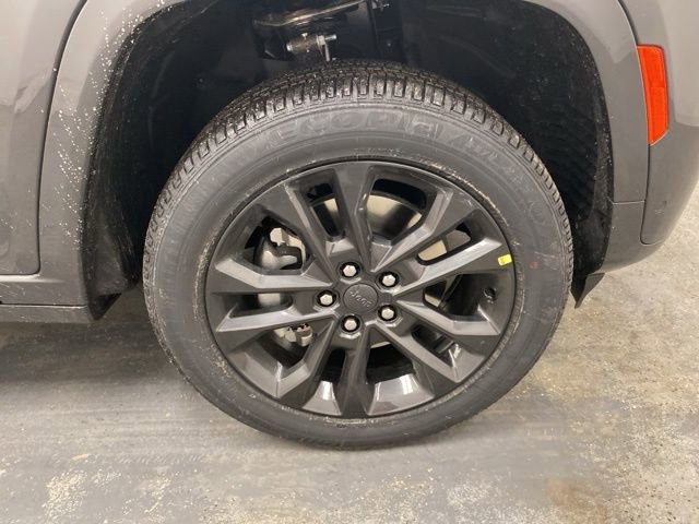 New 2026 Jeep Grand Cherokee L Limited image 36