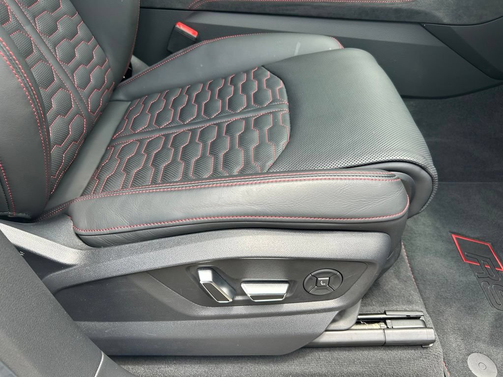 Used 2024 Audi RS Q8 AWD/4WD image 33