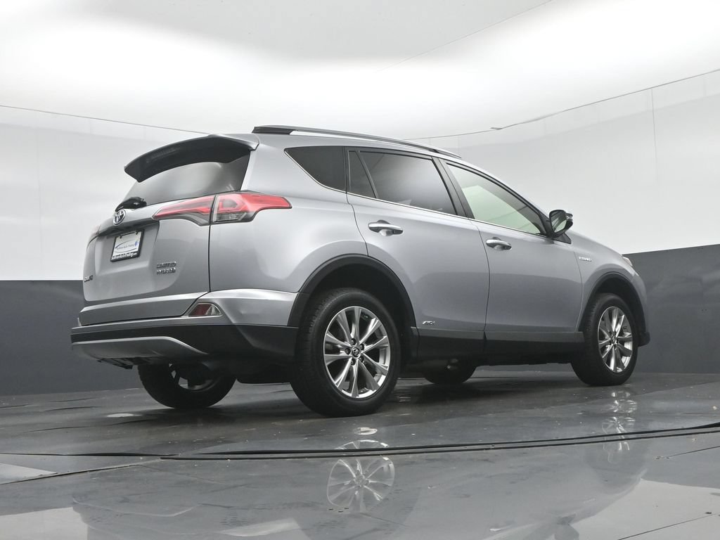 Used 2018 Toyota RAV4 Limited AWD/4WD image 58