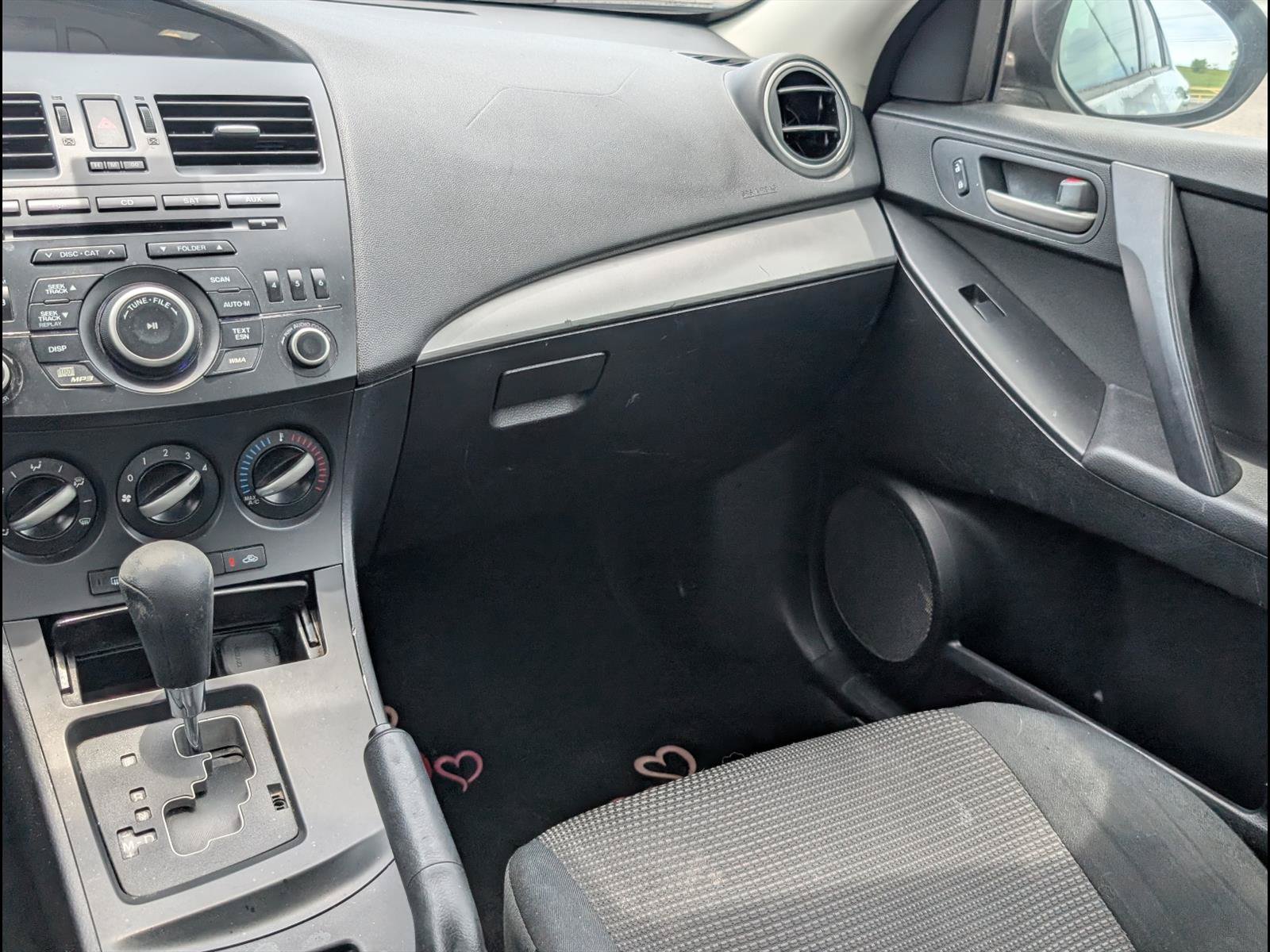 Used 2013 MAZDA MAZDA3 i SV FWD image 9