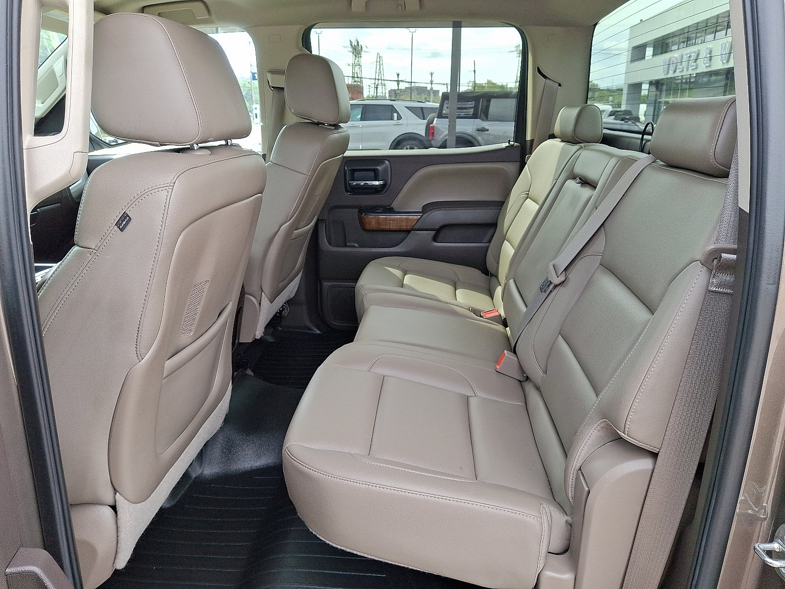 Used 2015 GMC Sierra 1500 SLT w/ SLT Crew Cab Value Package AWD/4WD image 10