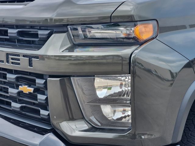Used 2022 Chevrolet Silverado 2500 Custom w/ Custom Value Package AWD/4WD image 9