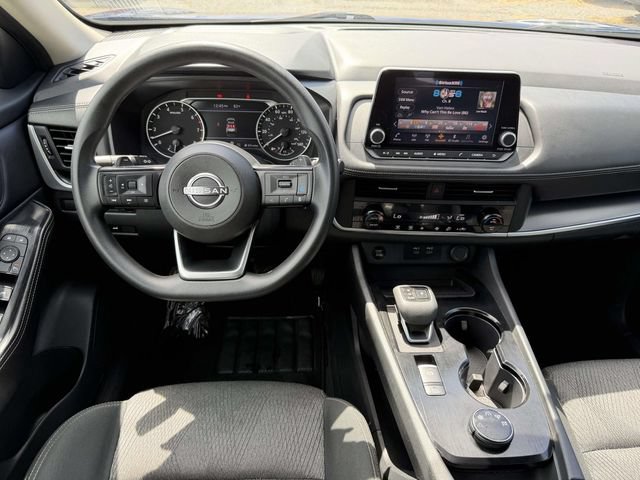 Used 2024 Nissan Rogue SV AWD/4WD image 3