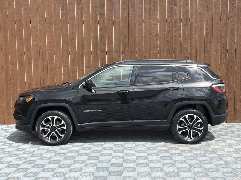 Used 2022 Jeep Compass Limited image 14