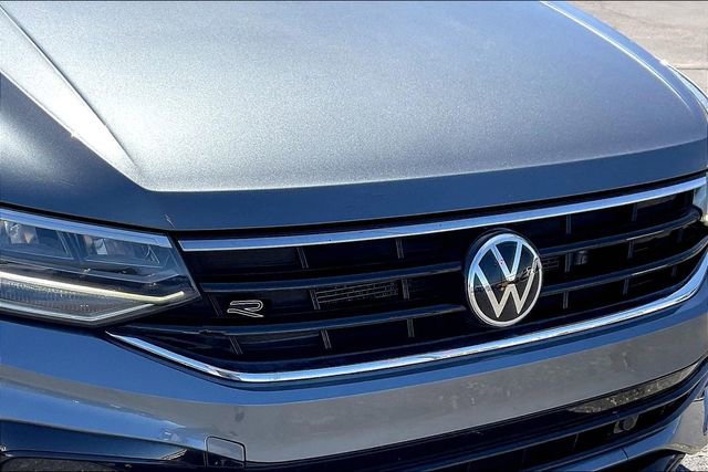 Used 2022 Volkswagen Tiguan SE R-Line image 30