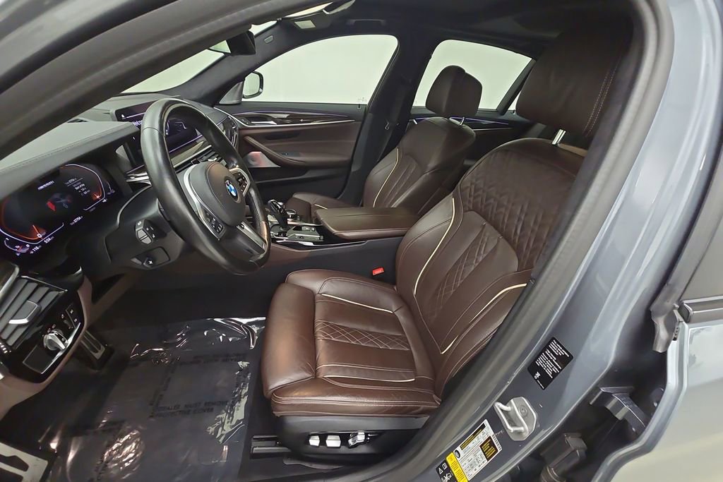 Used 2021 BMW M550i xDrive w/ Executive Package image 12