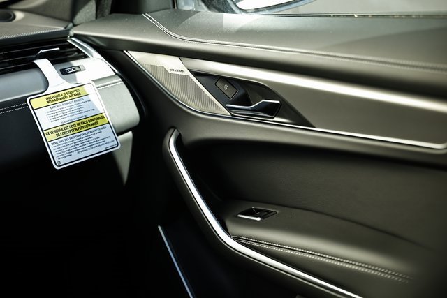 New 2026 Jaguar F-PACE R-Dynamic S image 32