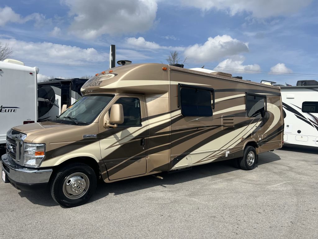 Used 2017 Ford E-450 and Econoline 450 Super Duty w/ Motorhome Prep Package image 5