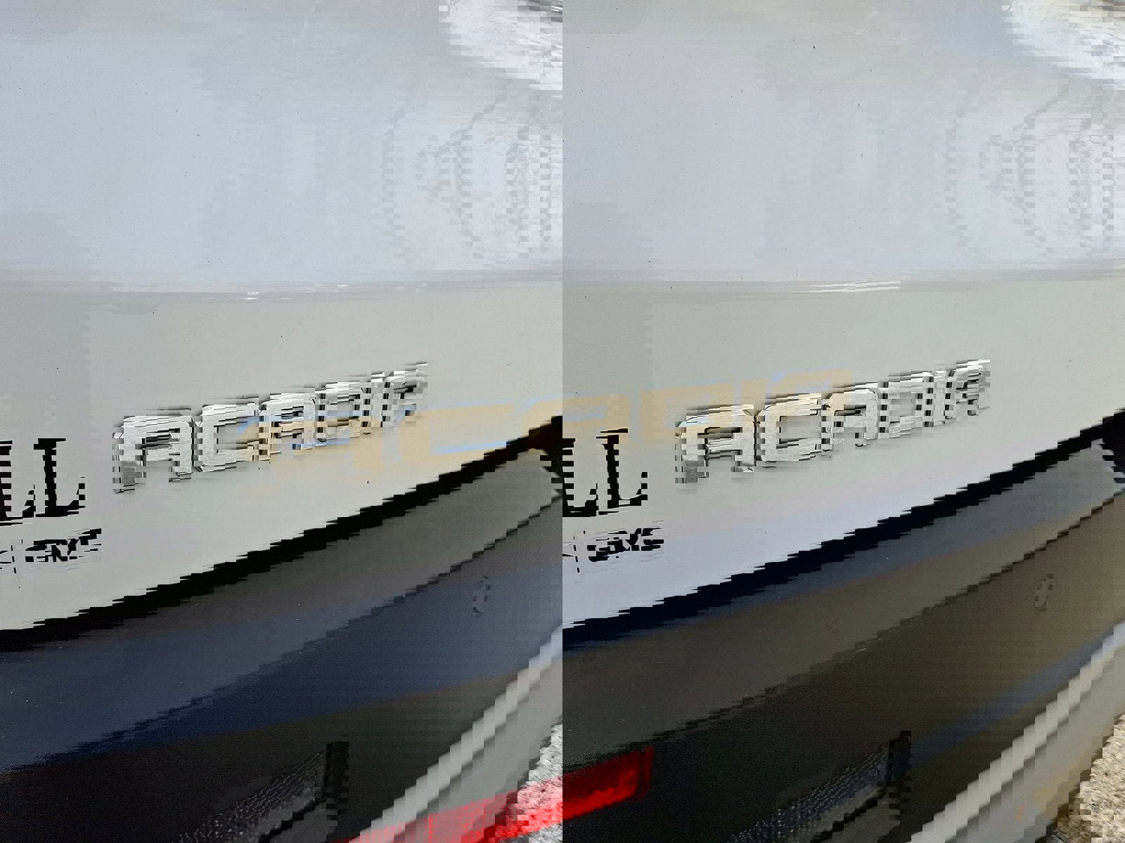 Certified 2019 GMC Acadia SLE w/ Driver Alert Package I image 24