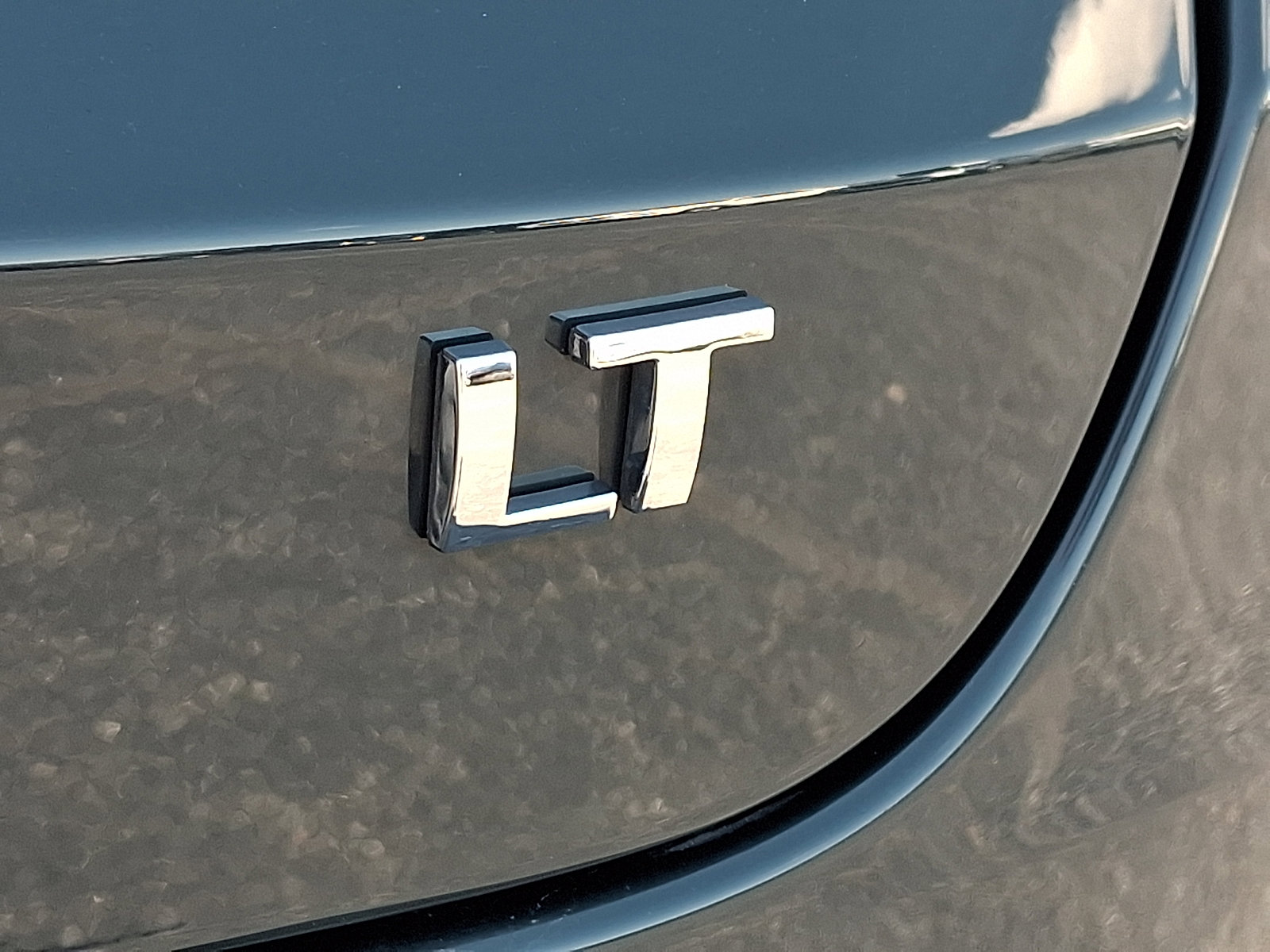 Certified 2025 Chevrolet Trax LT FWD image 30