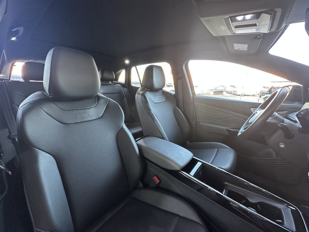 Used 2023 Volkswagen ID.4 Pro S RWD image 45