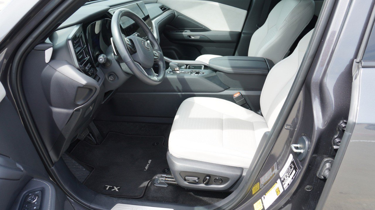 Certified 2026 Lexus TX 350 AWD w/ Technology Package image 10