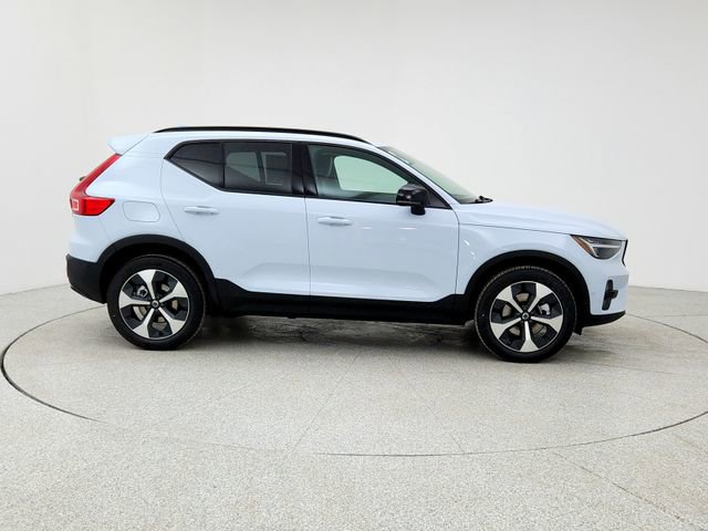 New 2026 Volvo XC40 B5 Plus w/ Protection Package Premier image 4