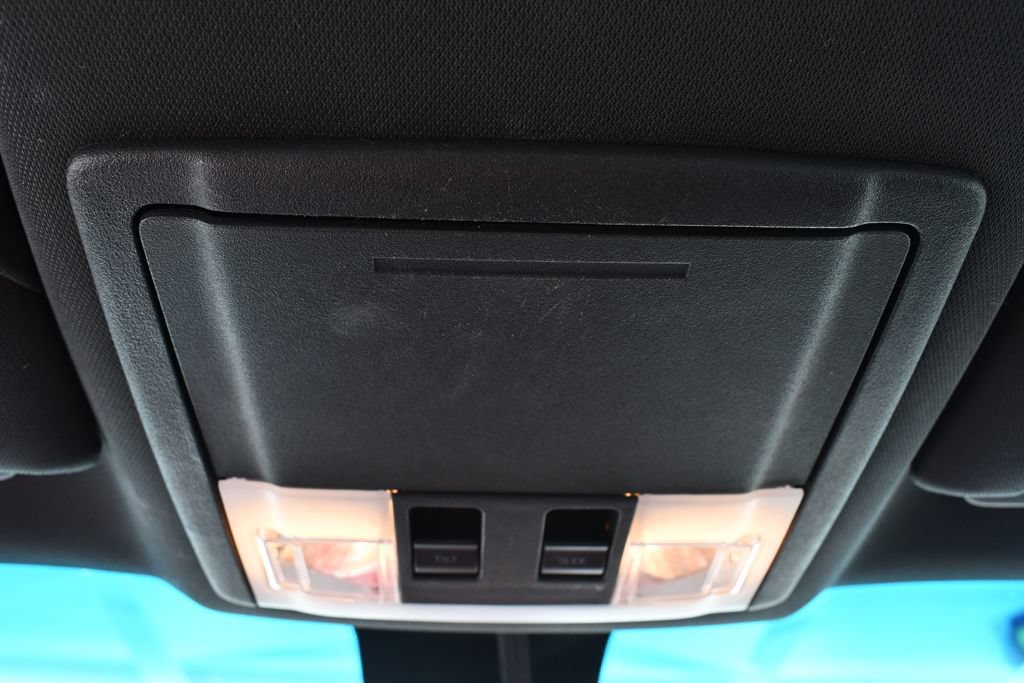 Used 2013 Ford Taurus Limited FWD image 32
