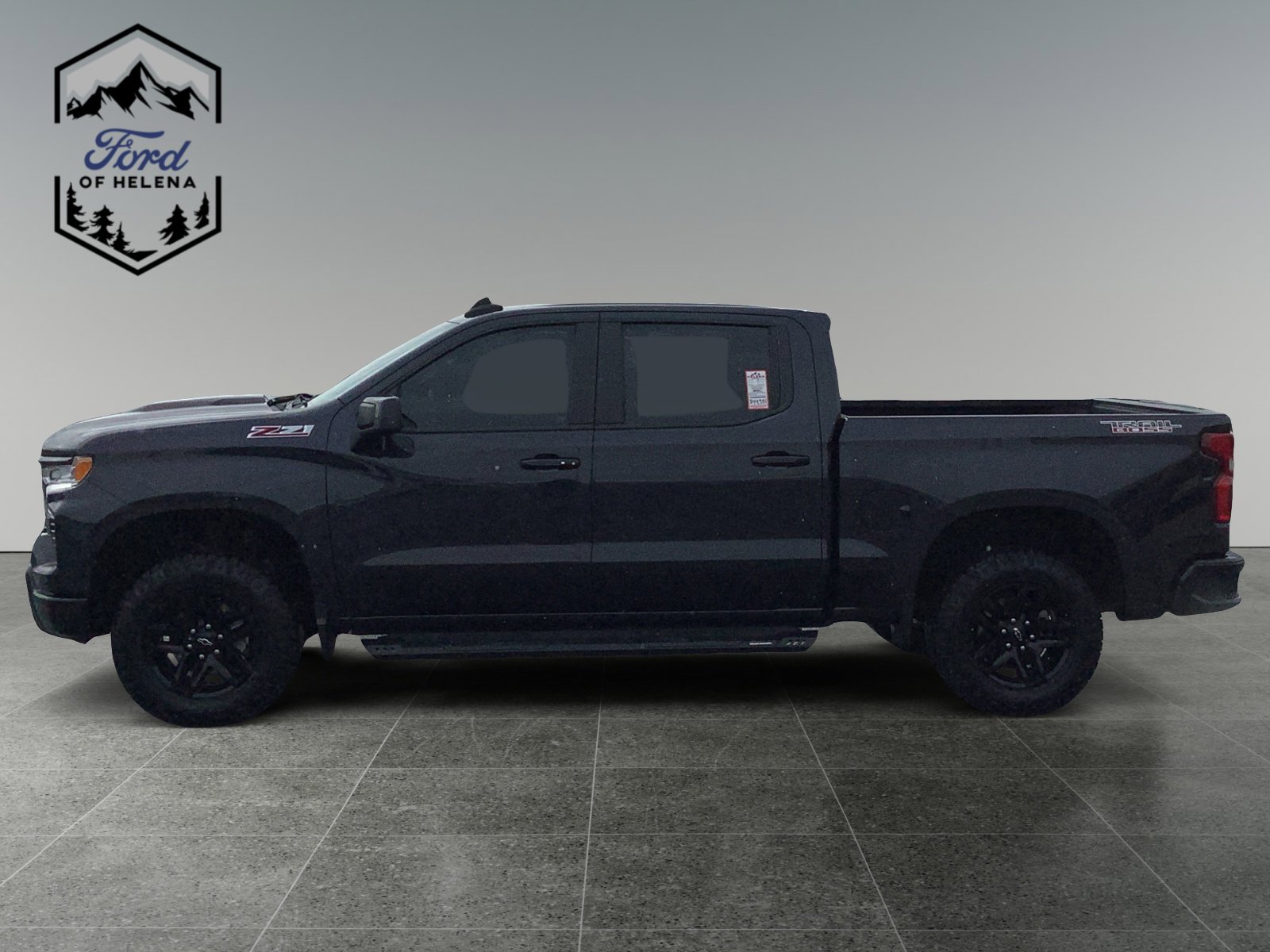Used 2022 Chevrolet Silverado 1500 LT Trail Boss w/ Protection Package image 2
