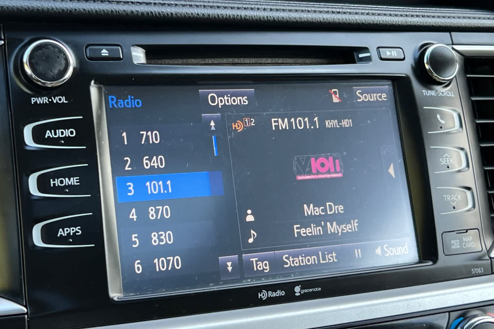 Used 2014 Toyota Highlander XLE FWD image 21