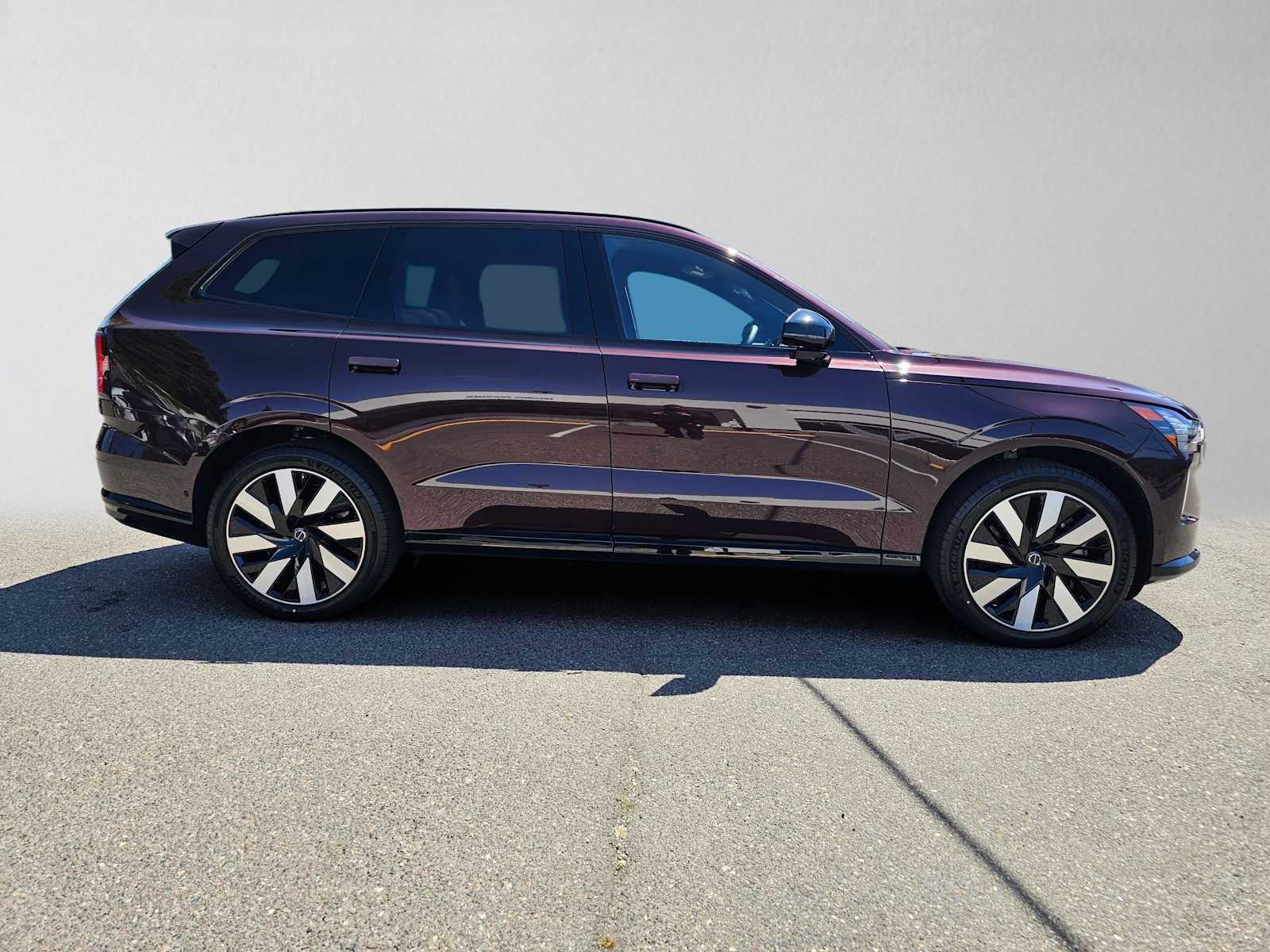 New 2026 Volvo EX90 Plus AWD/4WD image 2